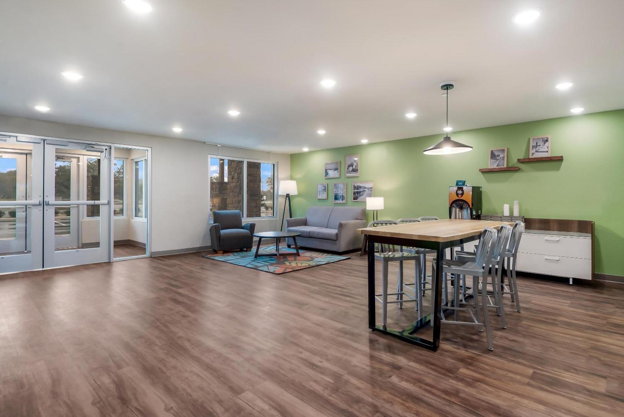 Woodspring Suites Tampa Airport North Veterans Expressway Εξωτερικό φωτογραφία